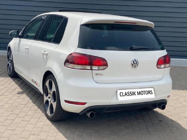 2017 VW Golf 1.4 TSI comfort line manual - Image 7