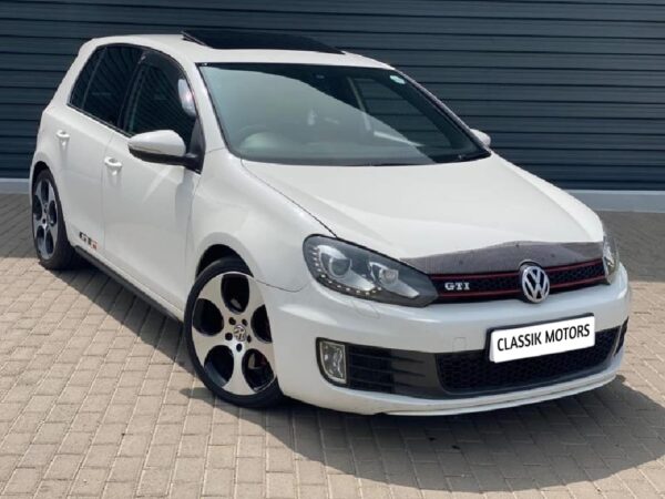 2017 VW Golf 1.4 TSI comfort line manual - Image 10